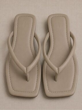 OAK + FORT Cream Off-White Square Toe Padded Thong Sandals Size 8